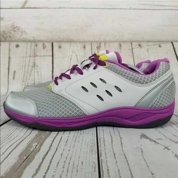 Vionic Shoes | Womans Vionic Venture St Ray Technology Shoes 1 | Poshmark